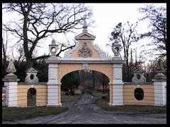 8 Dolny Śląsk - Brama Zamkowa w Chwalimierzu